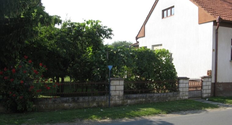 Palovec – kuća, pomoćne zgrade, dvorište ukupno 1846 m2 (prodaja)