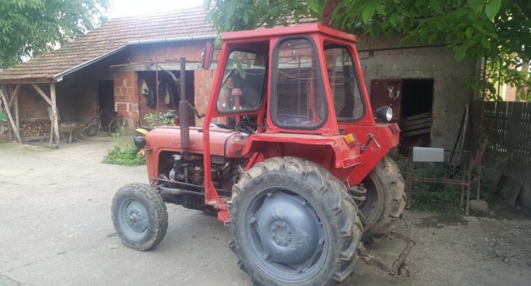 Prodajem traktor IMT 533
