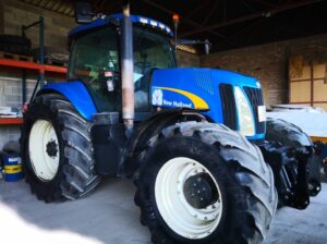 Traktor New Holland TG285