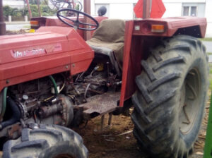 Traktor imt 577