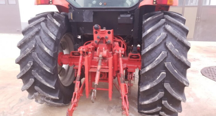 traktor mc cormik cx 105