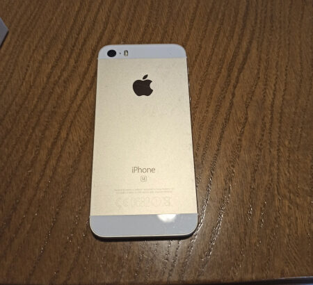 Iphone SE 16 GB zlatne boje
