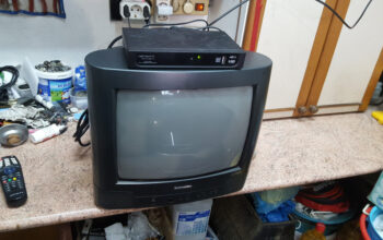 Komplet mali TV 39 cm ekran