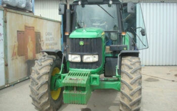 Traktor John Deere 6630