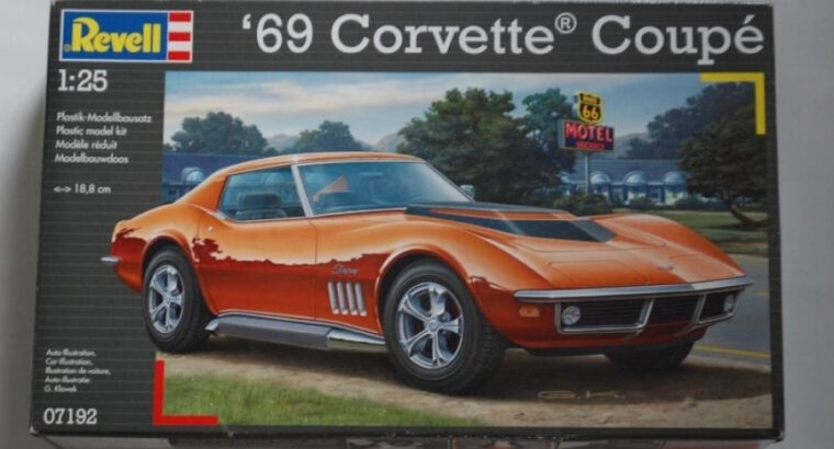 Maketa automobil ’69 Corvette Coupe 1/25 1:25