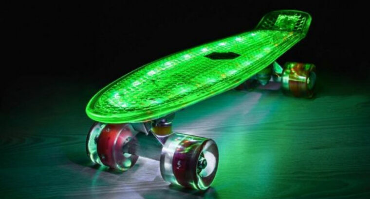 Skateboard svijetleći + Poklon Bluetooth zvučnik