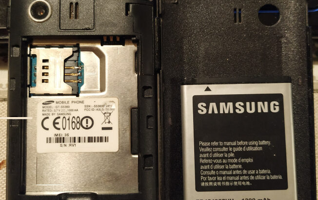 SAMSUNG GT-S5360 + baterija, za dijelove