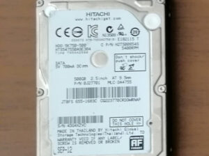HITACHI 2,5 HTS547550A9E384, 500GB (84)