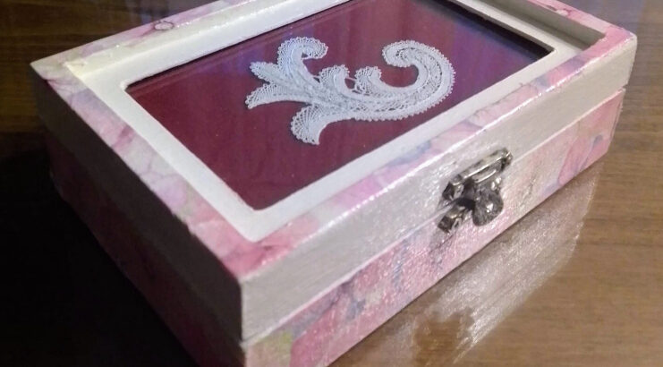 Kutija za nakit sa lepoglavskom čipkom