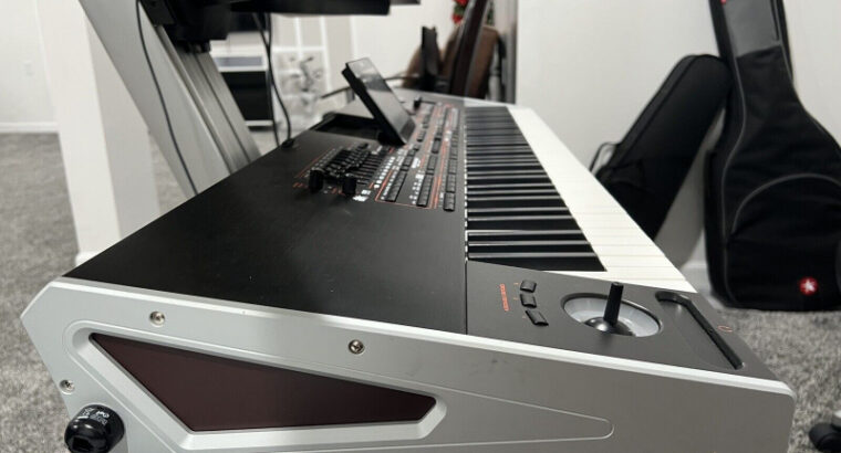 FOR SELL:-  Yamaha Tyros 5 Keybord – Korg PA4X 76 Key keyboard