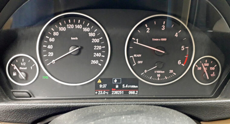 BMW serija 3 318d 2012 g. – u sustavu PDV-a – JAMSTVO –