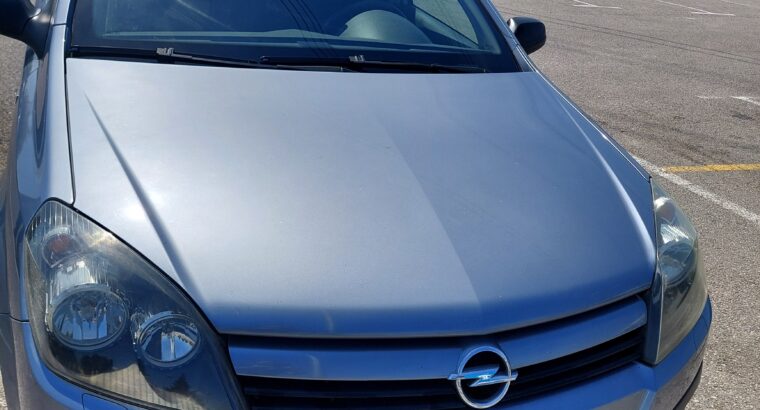 Opel Astra f 1.6 i registrirana godinu dana