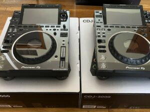 Pioneer DJ XDJ-RX3, Pioneer DDJ-REV7 DJ Kontroler