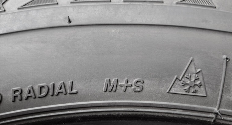 Gume zimske Bridgestone Blizzak LM-25 M+S 195/60 R16 89H