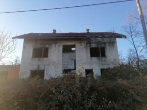 Prodajem imanje u Sjeničaku Lasinjskom