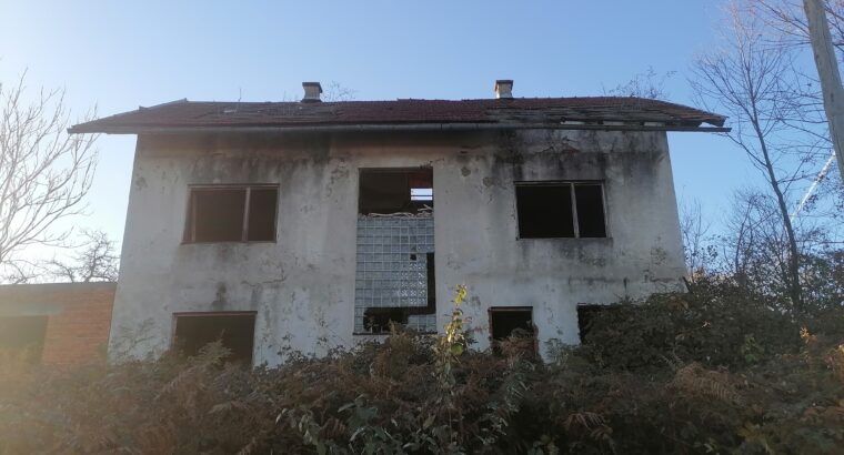 Prodajem imanje u Sjeničaku Lasinjskom