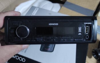 Kenwood auto radio KMM-205 novo