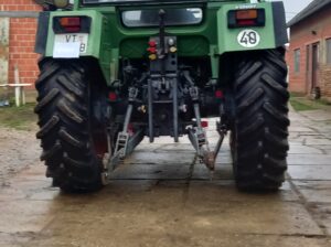 Prodajem traktor Fendt 309LSA Farmer
