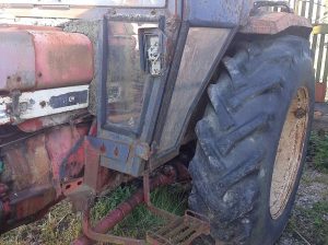 Traktor IHC 844 s