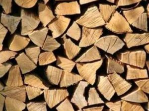 Prodajem Drva za ogrjev cjepanice🪵🪵🌳🌳🌳 Grab Bukva =65 € metar, 🌳🌳🌳Hrast Agacija=55 €metar.