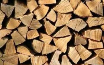 Prodajem Drva za ogrjev cjepanice🪵🪵🌳🌳🌳 Grab Bukva =65 € metar, 🌳🌳🌳Hrast Agacija=55 €metar.